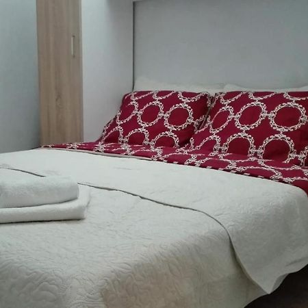 Apartmani Zoran Bilic โพรไมนา ภายนอก รูปภาพ