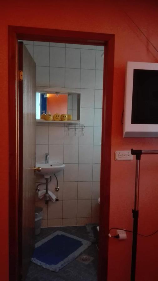 Apartmani Zoran Bilic โพรไมนา ภายนอก รูปภาพ