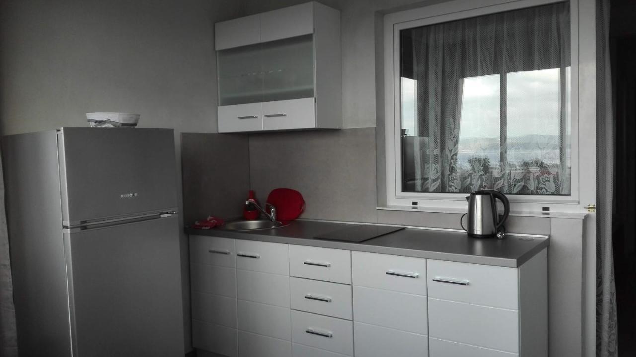 Apartmani Zoran Bilic โพรไมนา ภายนอก รูปภาพ
