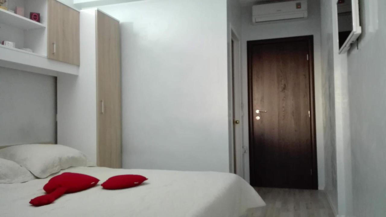 Apartmani Zoran Bilic โพรไมนา ภายนอก รูปภาพ