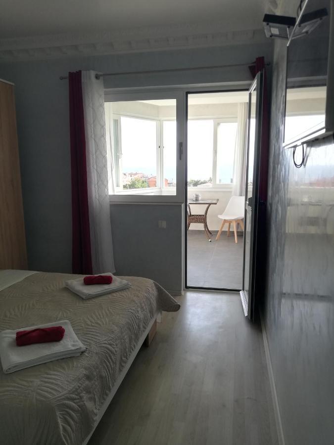 Apartmani Zoran Bilic โพรไมนา ภายนอก รูปภาพ
