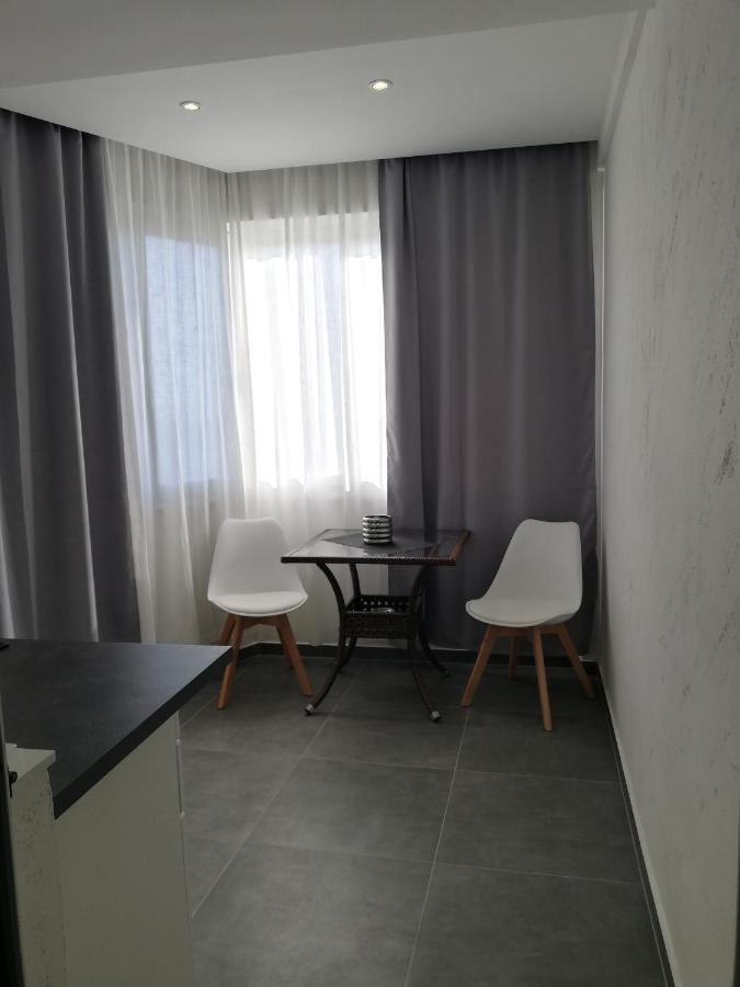 Apartmani Zoran Bilic โพรไมนา ภายนอก รูปภาพ