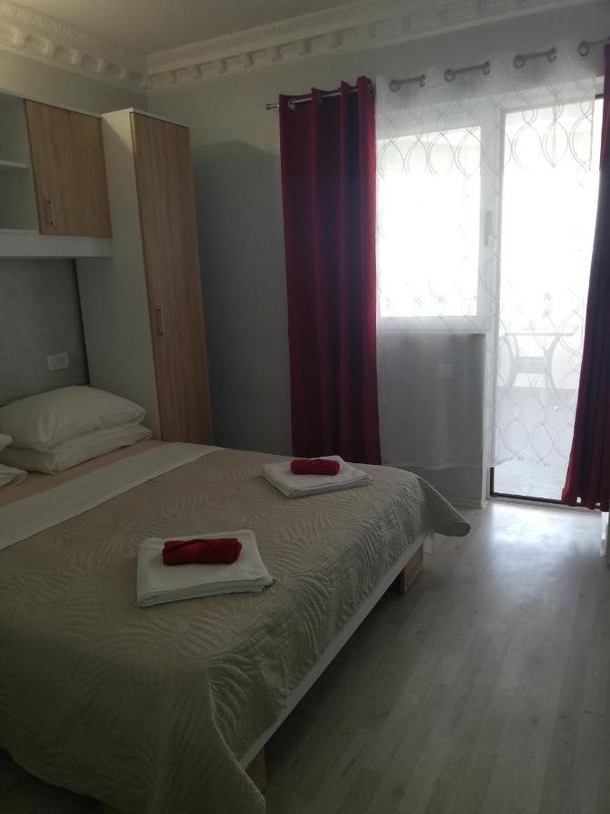 Apartmani Zoran Bilic โพรไมนา ภายนอก รูปภาพ