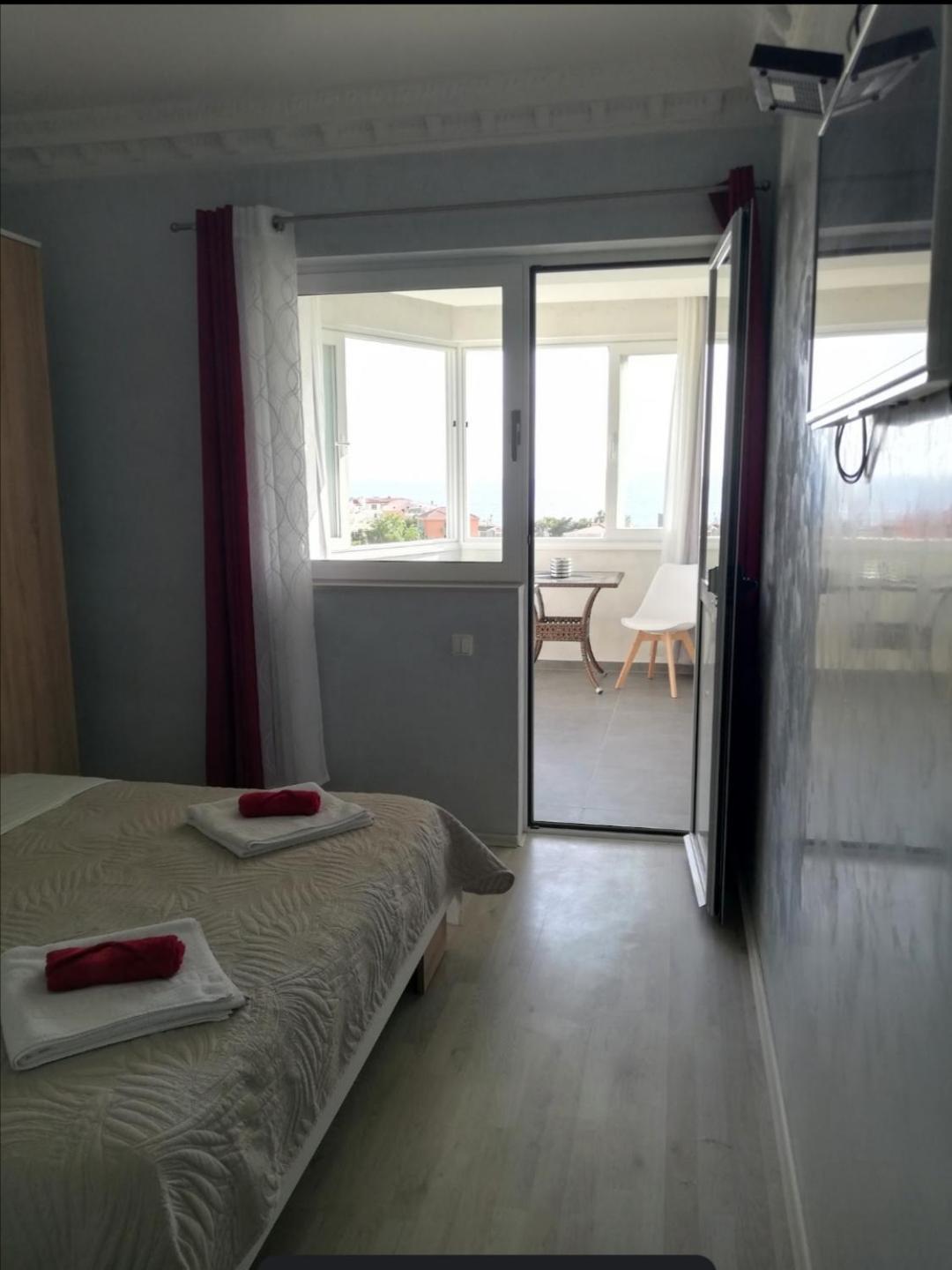 Apartmani Zoran Bilic โพรไมนา ภายนอก รูปภาพ